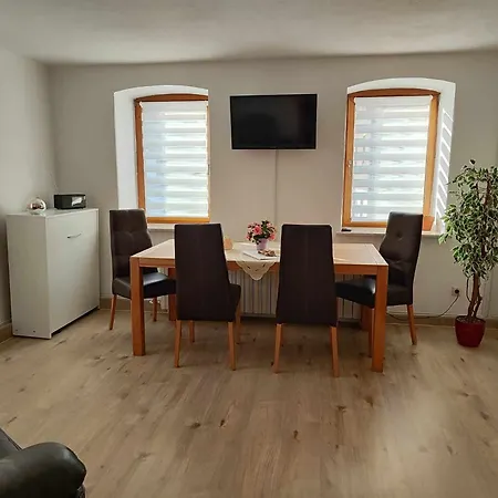 Kuehnel Apartment
